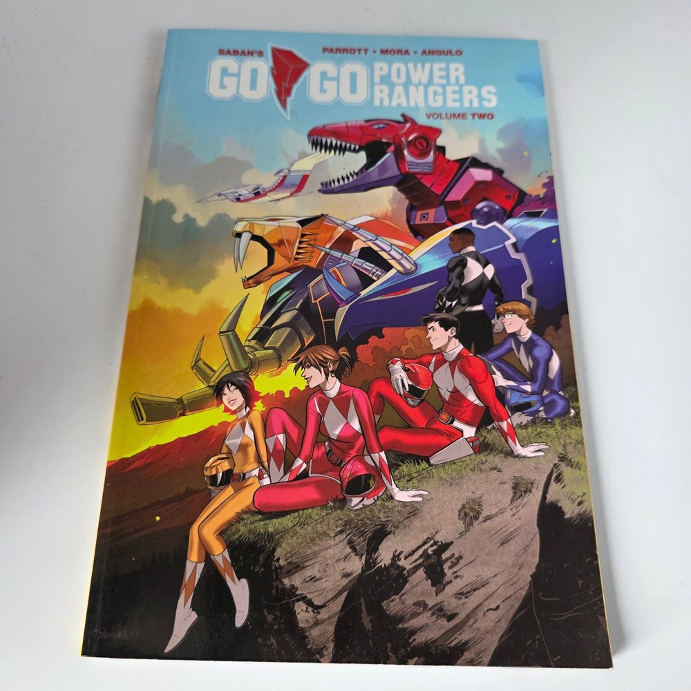 Saban's Go Go Power Rangers Volume 2 TPB Boom Studios 1st Printing Dan Mora 2018